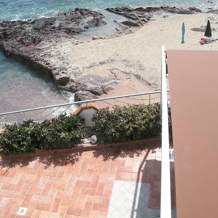 Sul Mare + Terrazzo Con Discesa Su Spiaggia Con Piscine Scogli Naturali *
