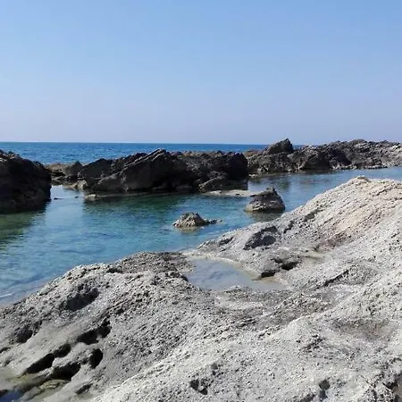 Villa Sul Mare + Terrazzo Con Discesa Su Spiaggia Con Piscine Scogli Naturali