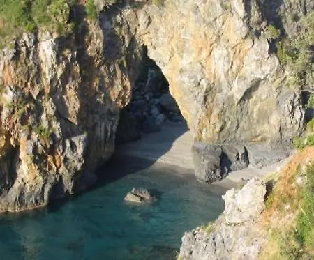Sul Mare + Terrazzo Con Discesa Su Spiaggia Con Piscine Scogli Naturali * בלבדרה מריטימו